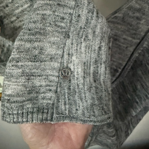 Lululemon Knit Mix & Mingle Knit Tank Top Heathered Gray
Low Back Twist Sweater - Picture 5 of 7